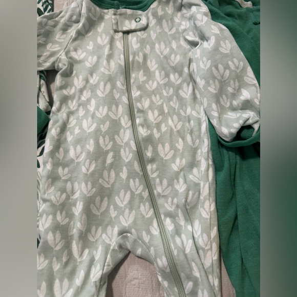 set 2 zip - Picture 3 of 6